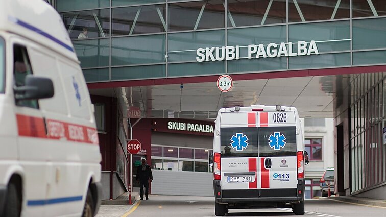 Patarimus Naujųjų šventimui davusi skubios pagalbos gydytoja: alkoholį vartokite saikingai