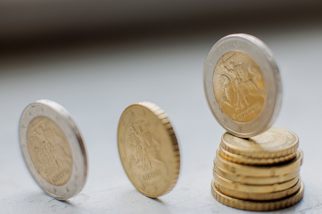 Деньги (Ассоциативное фото)