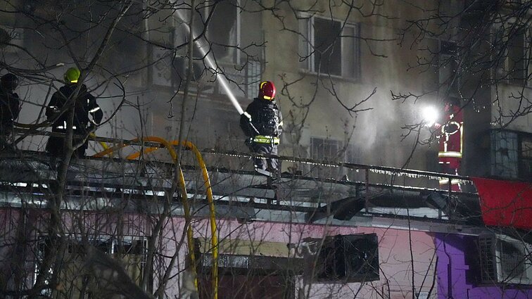Naujųjų išvakarėse – Rusijos smūgiai Odesai: elektros neturi 170 tūkst. namų ūkių