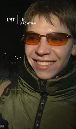 Linksmai žmonės Vilniuje pasitiko 2003 m.