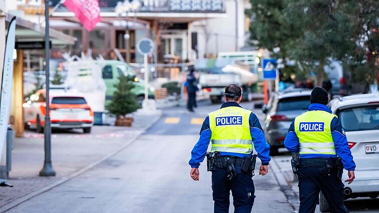 Naujųjų šventė virtusi tragedija: Šveicarijos kurorte – žuvo dešimtys, sužeisti šimtai