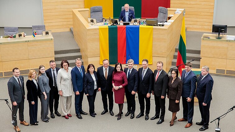 Vyriausybei suėjus 100 dienų, opozicija pabrėžia: pagirti galima tik dėl biudžeto gynybai