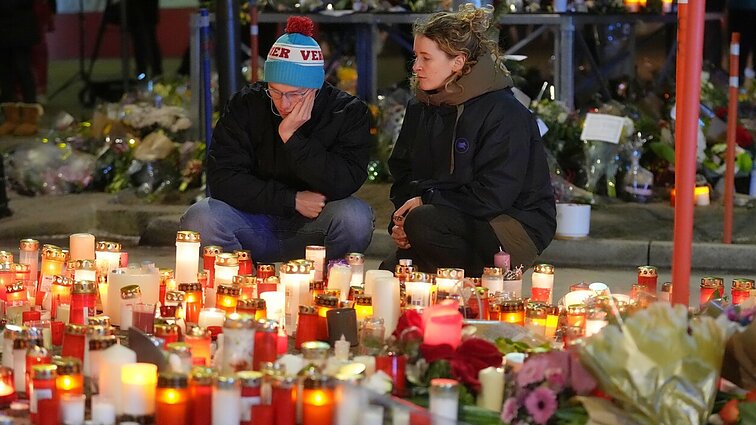 Paaiškėjo Naujųjų tragedijos Šveicarijoje aukų tapatybės: daugiausia – jaunesni nei 18-os