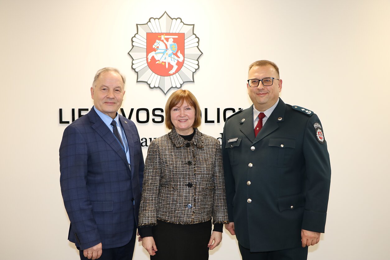 Mindaugas Ambraziūnas (dešinėje)