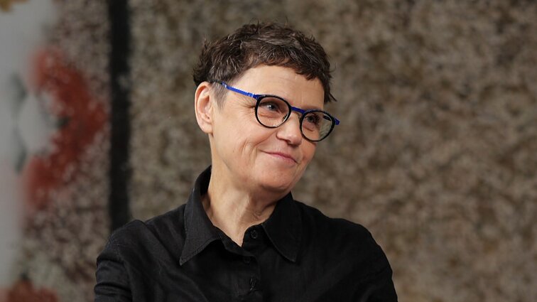 Tapytoja Eglė Ridikaitė apie išskritinę kūrybos pasirinkimą: įkvėpimu tapo rastas raštelis