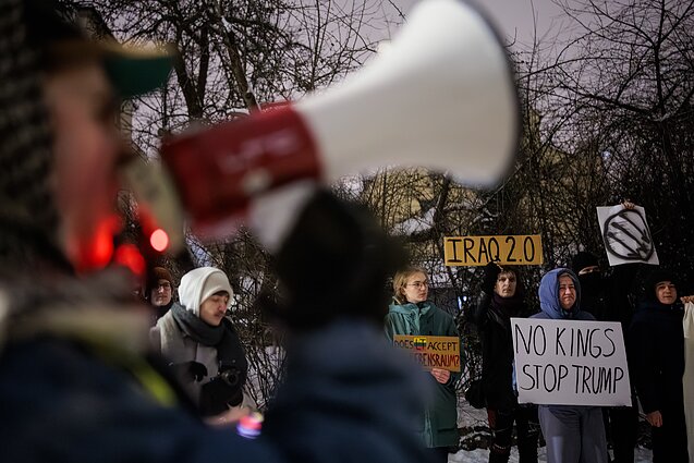 About 50 people protested outside the US Embassy in Vilnius on Wednesday evening to condemn Washington’s actions in Venezuela About 50 people protested outside the US Embassy in Vilnius on Wednesday evening to condemn Washington’s actions in Venezuela