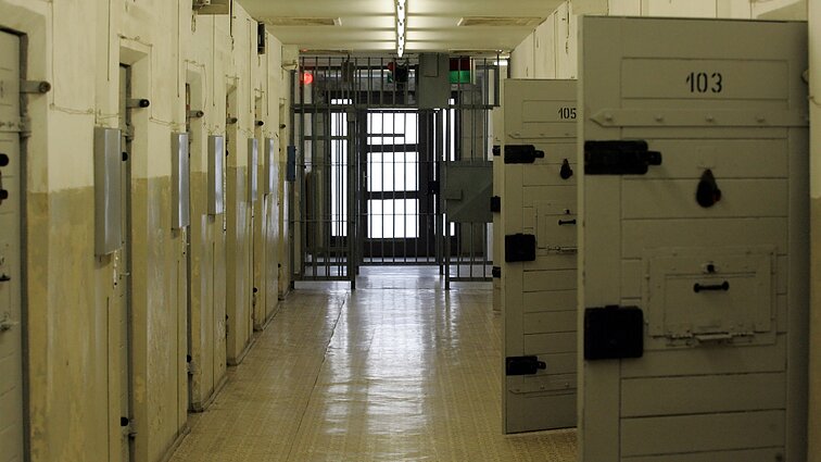 Vis dar kelia šiurpą: įdėmus žvilgsnis į buvusį „Stasi“ kalėjimą Berlyne