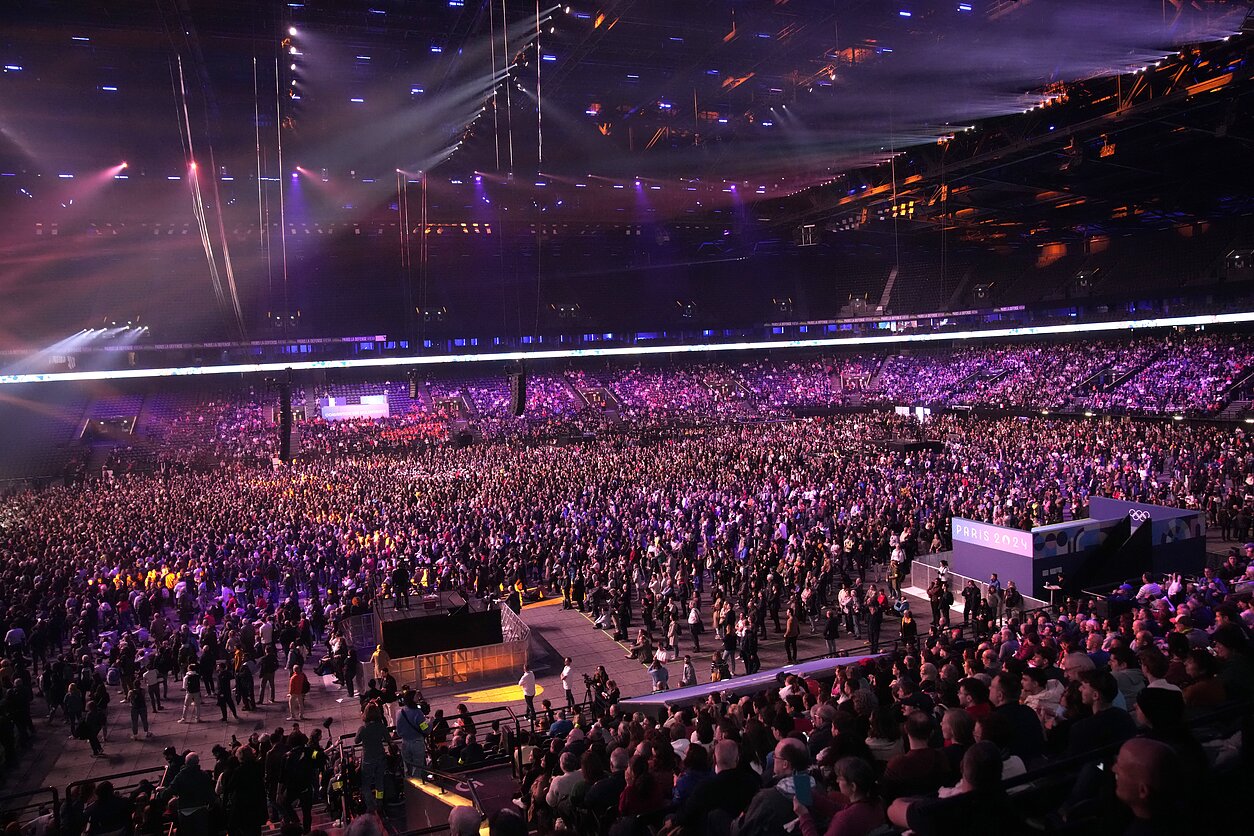 „Paris La Defense Arena“ „Paris La Defense Arena“