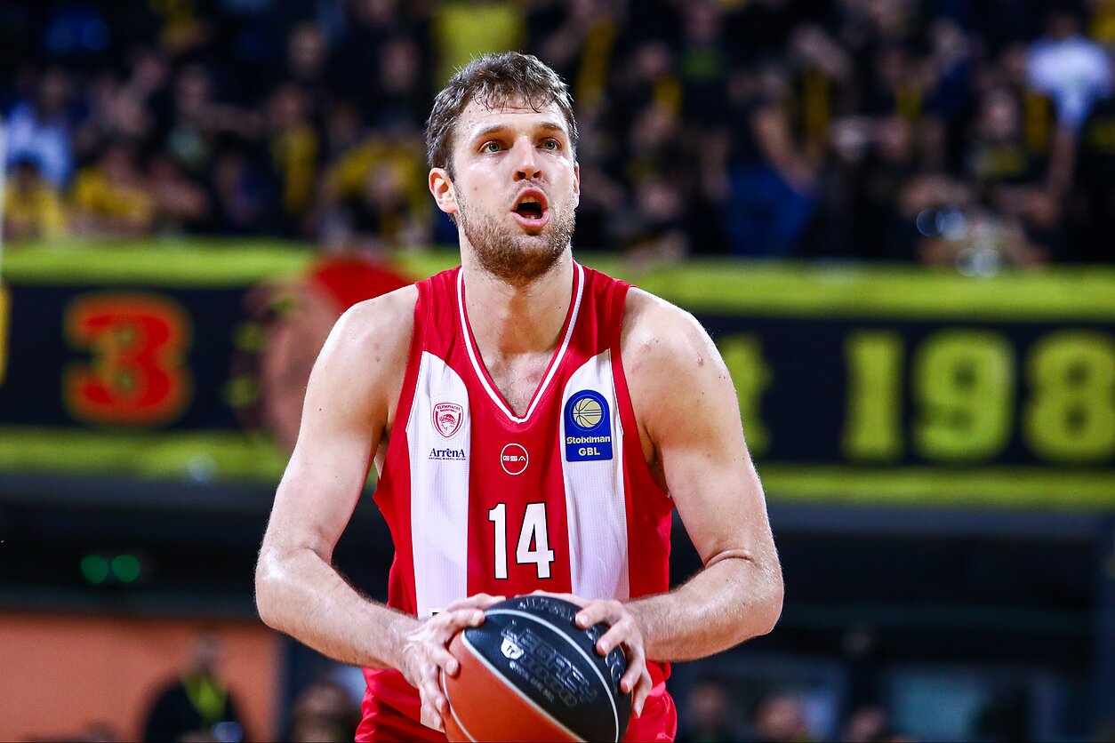 Saša Vezenkovas