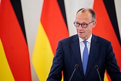 Lietuvos prezidentas Gitanas Nausėda priėmė į šalį atvykusį Vokietijos kanclerį Friedrichą Merzą