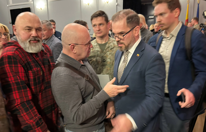 Diskusijos dėl Kapčiamiesčio poligono