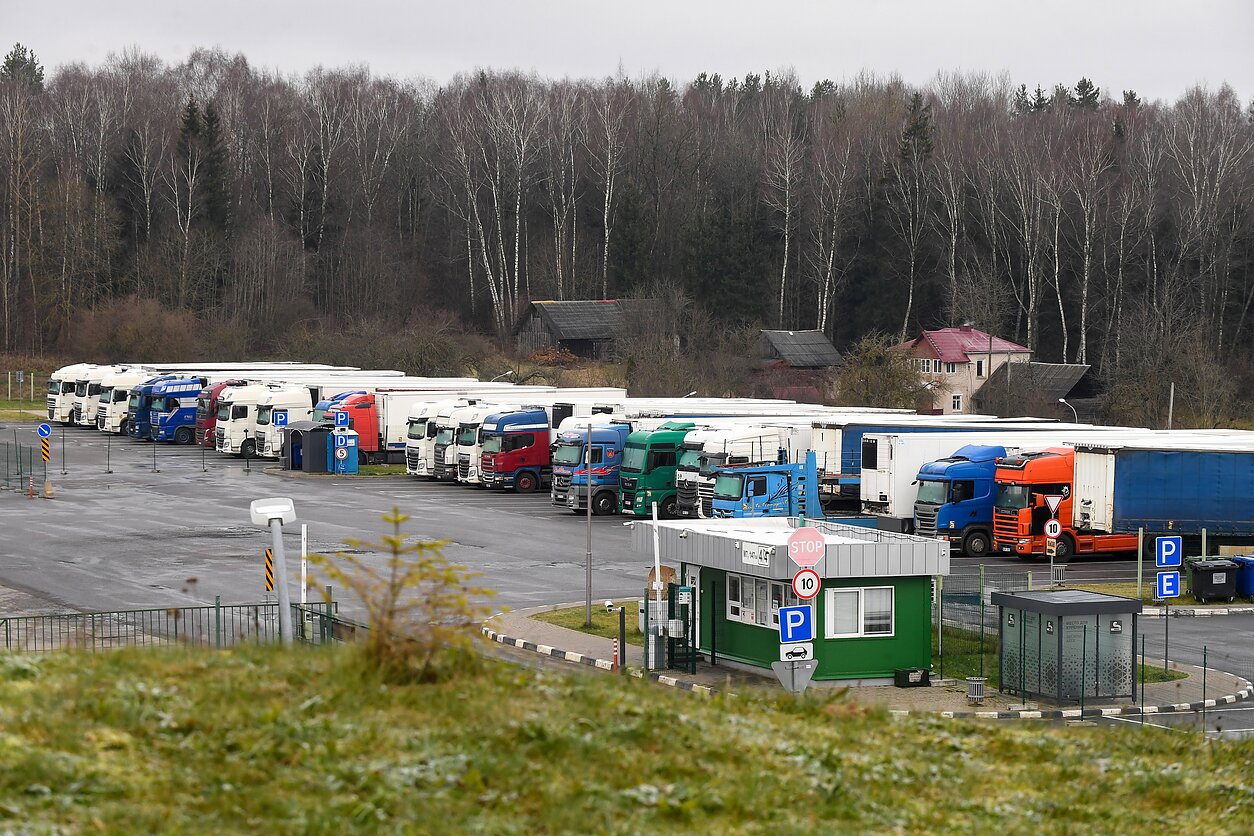 Stranded Lithuanian lorries in Belarus
