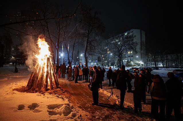 Atminimo laužai prie LRT, Laisvės gynėjų diena