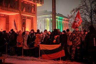 Sausio 13-osios atminimo laužai Nepriklausomybės aikštėje prie Seimo 2026-aisiais Sausio 13-osios atminimo laužai Nepriklausomybės aikštėje prie Seimo 2026-aisiais