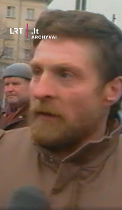 Iš Alytaus, Trakų, Dusetų žmonės 1991 m. sausio 12 d. rinkosi ginti parlamento