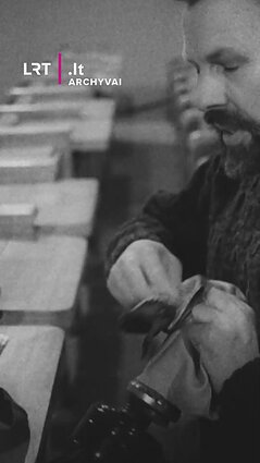 Barikados, laužai ir dujokaukės. Taip atrodė parlamento prieigos po 1991 m. sausio 13-osios nakties