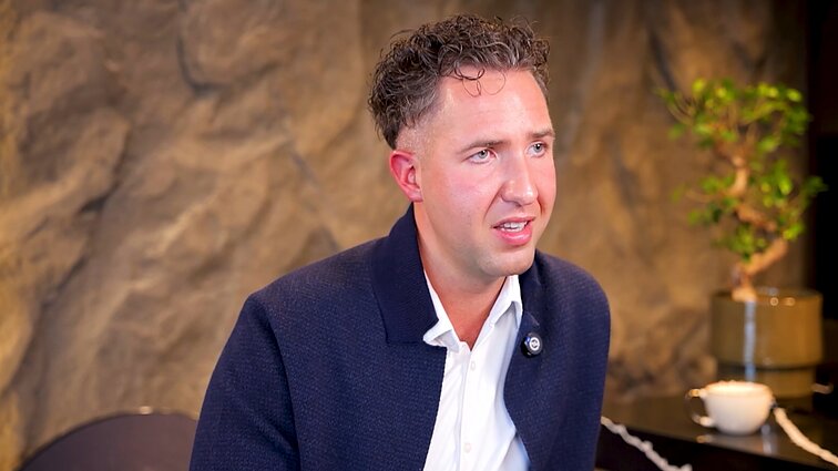 Dermatologas apie grožio procedūrų vajų: atveda nepilnametes dukras ir prašo kažką taisyti