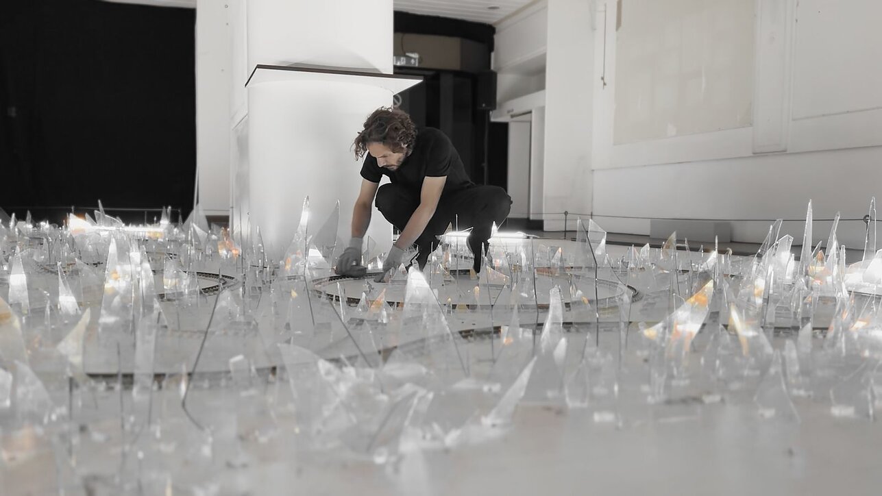 Sveno Sauerio projektas „Deviation“