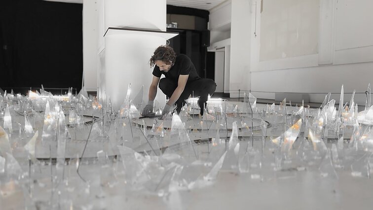 Sveno Sauerio projektas „Deviation“