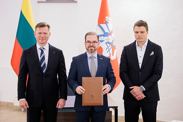 KAM pasirašė 950 mln. eurų sutartis dėl Rūdninkų karinio miestelio antrojo etapo statybos