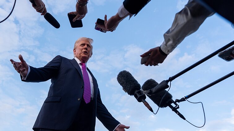 Trumpas Norvegijos premjerui: negavęs Nobelio premijos, nebesijaučiu įsipareigojęs taikai