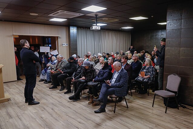 R. Žemaitaičio susitikimas su joniškiečiais R. Žemaitaičio susitikimas su joniškiečiais