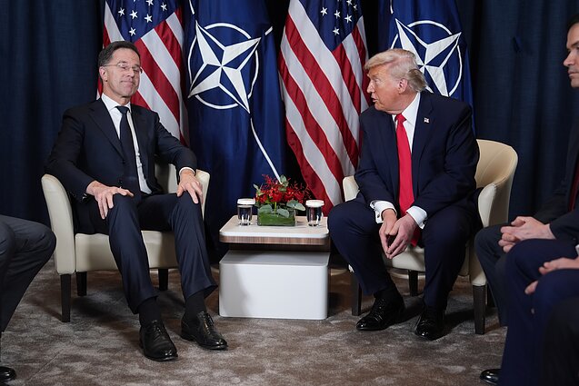 Donaldas Trumpas ir Markas Rutte Pasaulio ekonomikos forume Davose