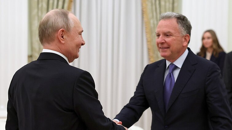 Putinas Maskvoje iki paryčių kalbėjosi su JAV pasiuntiniais: susitikimą vadina naudingu