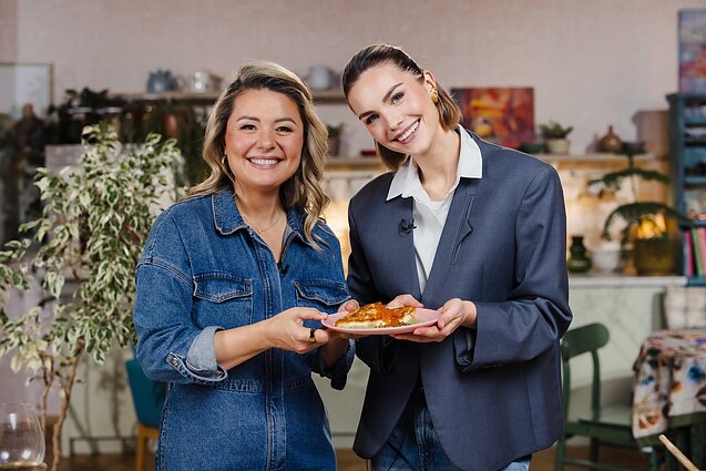 Julijos Steponavičiūtės-Vosylės firminiai lietiniai blyneliai su varškės kremu ir ikrais