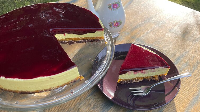 Firminis Marozų pieno ūkio receptas – nekeptas varškės tortas su sausainių pagrindu