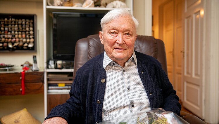 „Žmogus, kuris iš tiesų patyrė gyvenimą“: kolegos ir draugai prisimena Algimantą Čekuolį