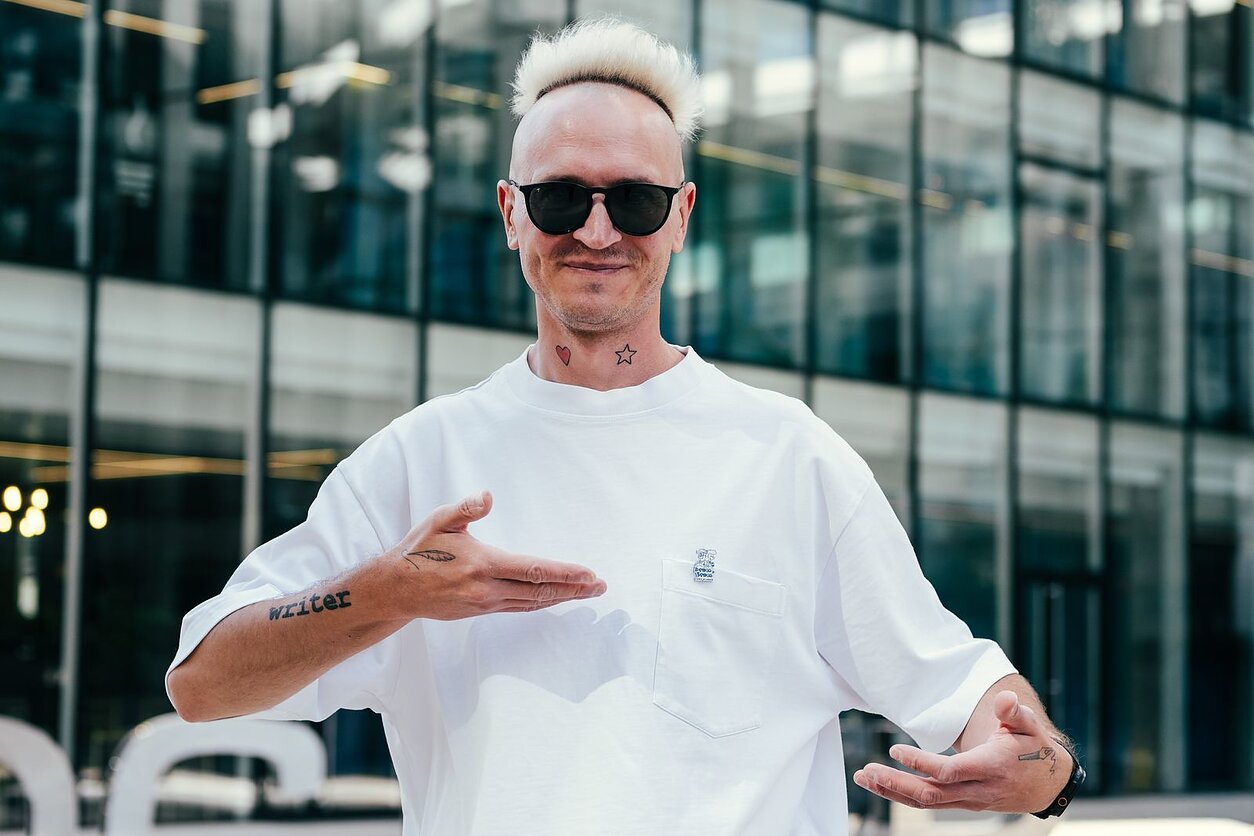 Tomas Dirgėla Tomas Dirgėla