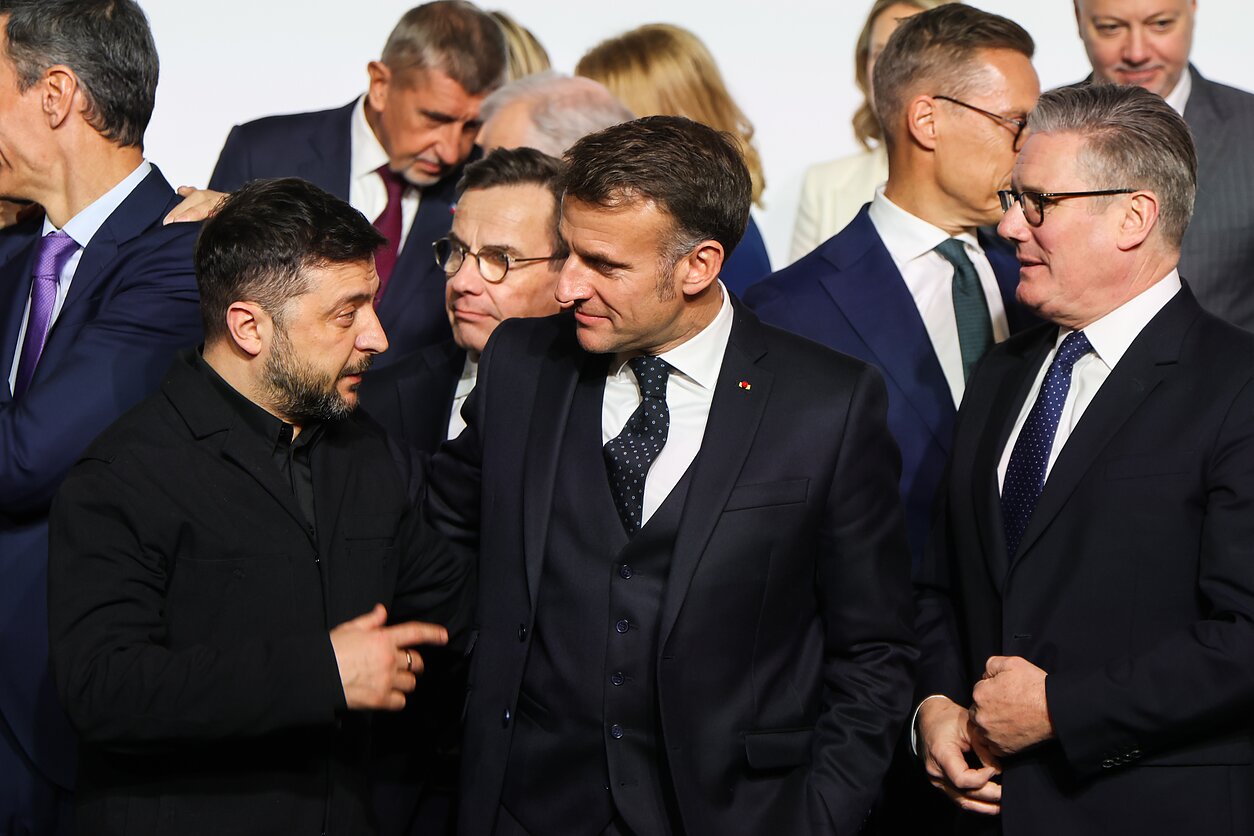 Volodymyras Zelenskis su ES šalių lyderiais Volodymyras Zelenskis su ES šalių lyderiais