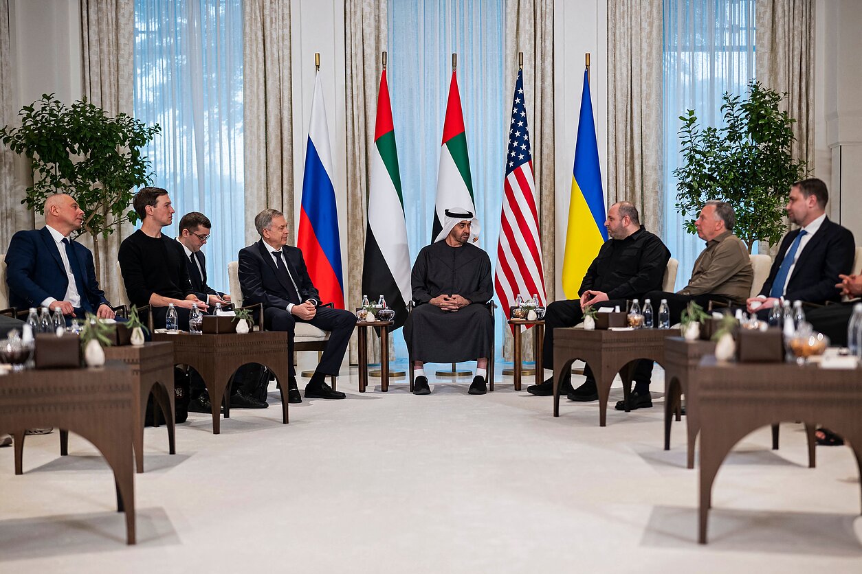 Derybos Abu Dabyje. Derybos Abu Dabyje.