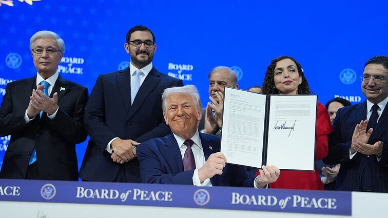 Trumpo Taikos tarybos planai Gazos Ruože: nekilnojamo turto schema ar taikos planas?