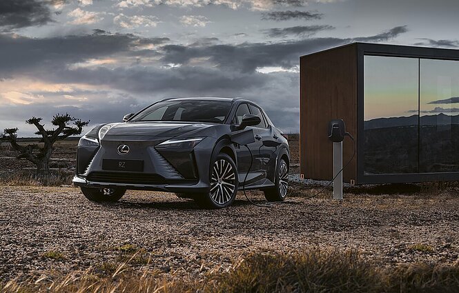 „Lexus RZ 450e“ „Lexus RZ 450e“