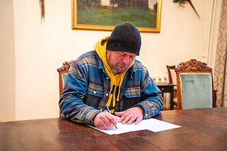 „G&G Sindikatas“ Lietuvos nacionaliniam muziejui perdavė dainos „Muzika, kuri saugo“ rankraštį „G&G Sindikatas“ Lietuvos nacionaliniam muziejui perdavė dainos „Muzika, kuri saugo“ rankraštį