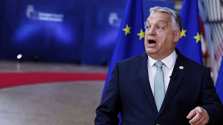 Vengrija siunčia laiškus žmonėms su klausimu apie Kyjivą: klausia, ar nori finansuoti karą