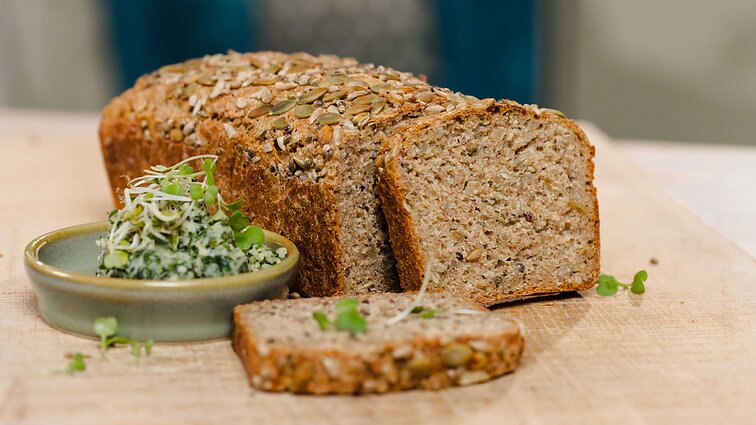 „Naminė duona visada skanesnė“: Beatos ruginės duonos su sėklomis receptas