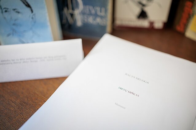 Paroda „Kodėl išbraukta?“ Profesorių name