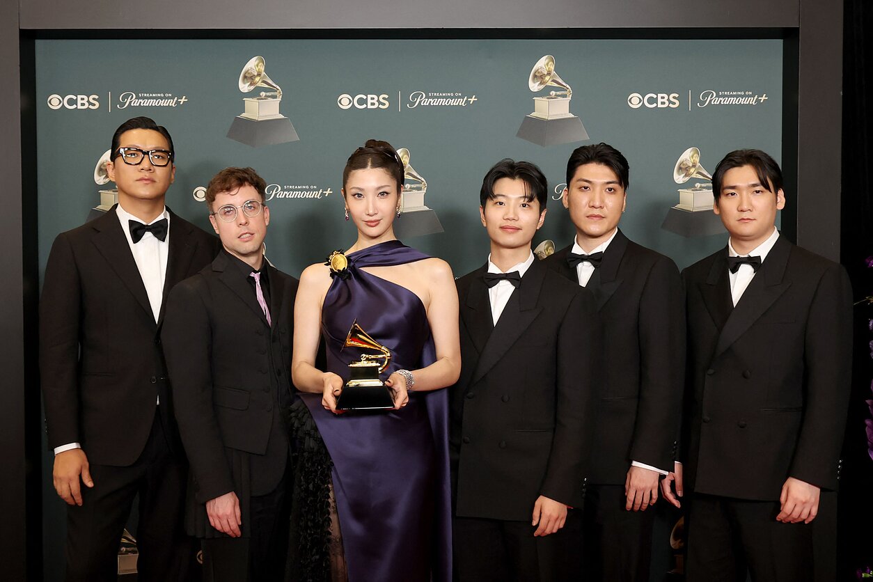 Pietų Korėja gavo pirmąjį „Grammy“ apdovanojimą už K-pop dainą „Golden“ Pietų Korėja gavo pirmąjį „Grammy“ apdovanojimą už K-pop dainą „Golden“