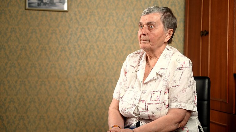 Tremtinė Adelė – apie tai, kaip į Stalino mirtį reagavo vaikai mokykloje