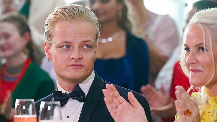 Gresia 16 metų kalėjimo: dėl lytinių nusikaltimų pradėta teisti Norvegijos princesės sūnų