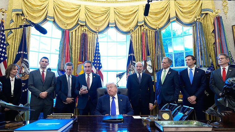 Sulaukęs LRT žurnalisto klausimo dėl JAV karių Europoje, Trumpas tikina – skaičius nemažės