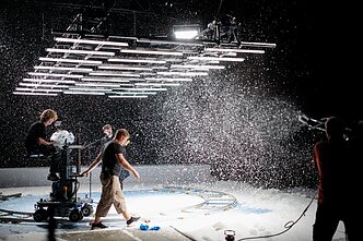 LRT žiemos olimpinių žaidynių kampanijos filmavimo užkulisiai su grupe „Akli“