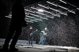 LRT žiemos olimpinių žaidynių kampanijos filmavimo užkulisiai su grupe „Akli“