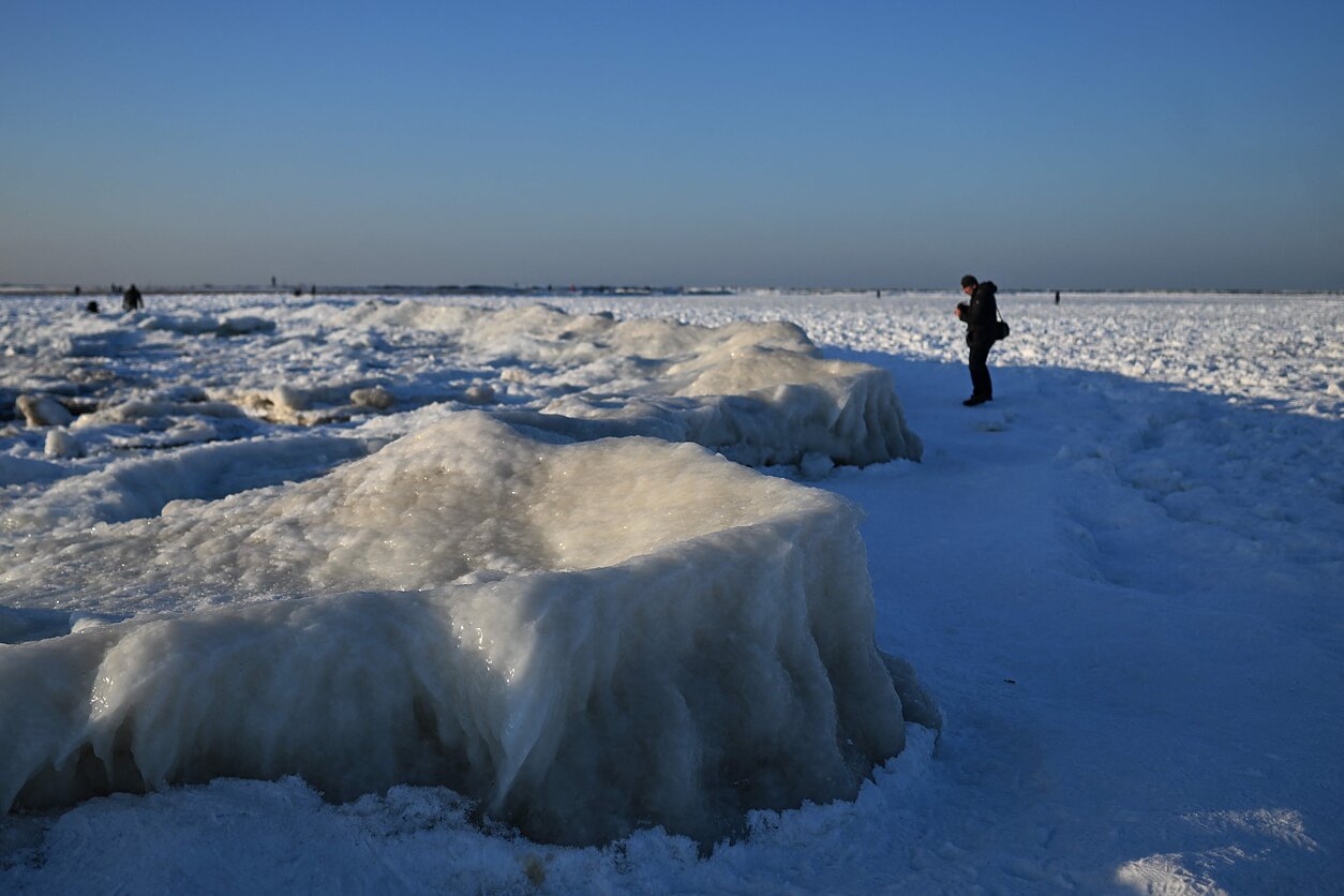 The frozen Baltic Sea near Mikoszewo, northern Poland