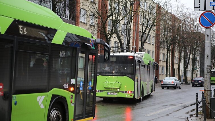 Kauniečiai po troleibusų apšaudymų: „Laimingi, kad visi gyvi sveiki“