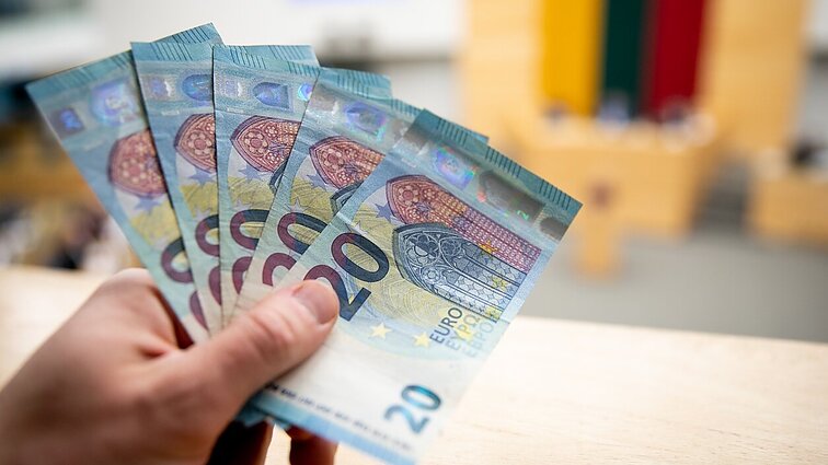 Politikai apie kultūros darbuotojų atlyginimų (ne)augimą: negali dalinti to, ko neturi