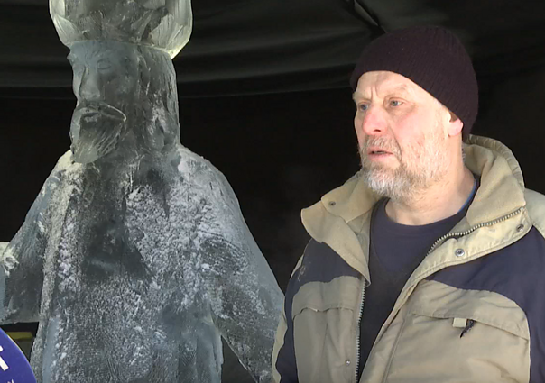Lietuvių skulptoriaus Marijaus Petrausko karalių pora Lietuvių skulptoriaus Marijaus Petrausko karalių pora